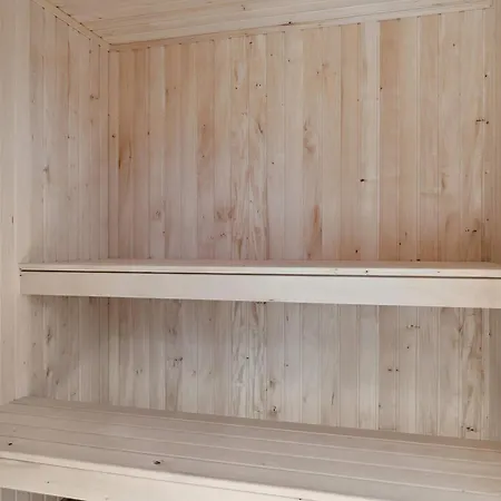 5 Star In Romo Дом отдыха *